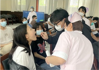 医院志愿者线下培训 技能与关怀同行
